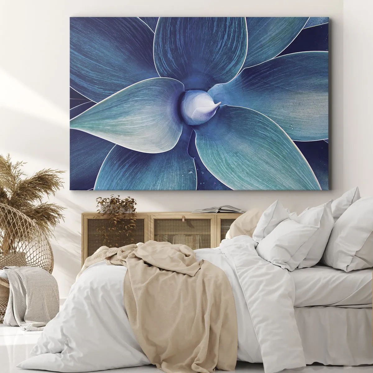 Obraz na plátne - Detailný záber na abstraktný kvet v odtieňoch modrej - 70x50cm - Modrastý od neba - Moderná nástenná dekorácia do obývacej izby a spálne ARTTOR
