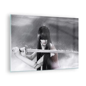 Obraz na skle - Žena s mečom v daždi na monochromatickom pozadí. - 70x50cm - Pekná a nebezpečná - Moderná nástenná dekorácia do obývacej izby a spálne ARTTOR