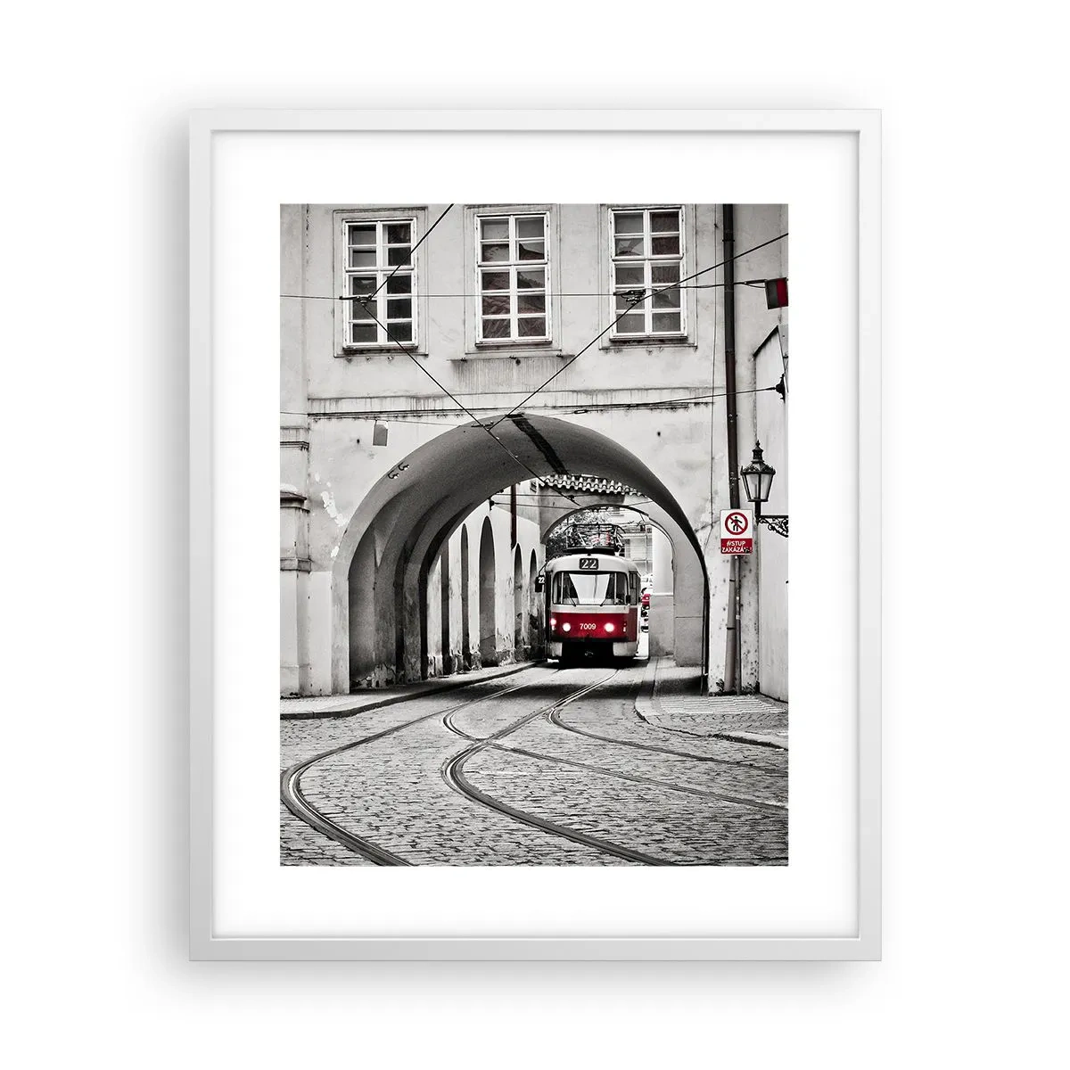 Plagát v bielom ráme - Mestským labyrintom - 40x50 cm