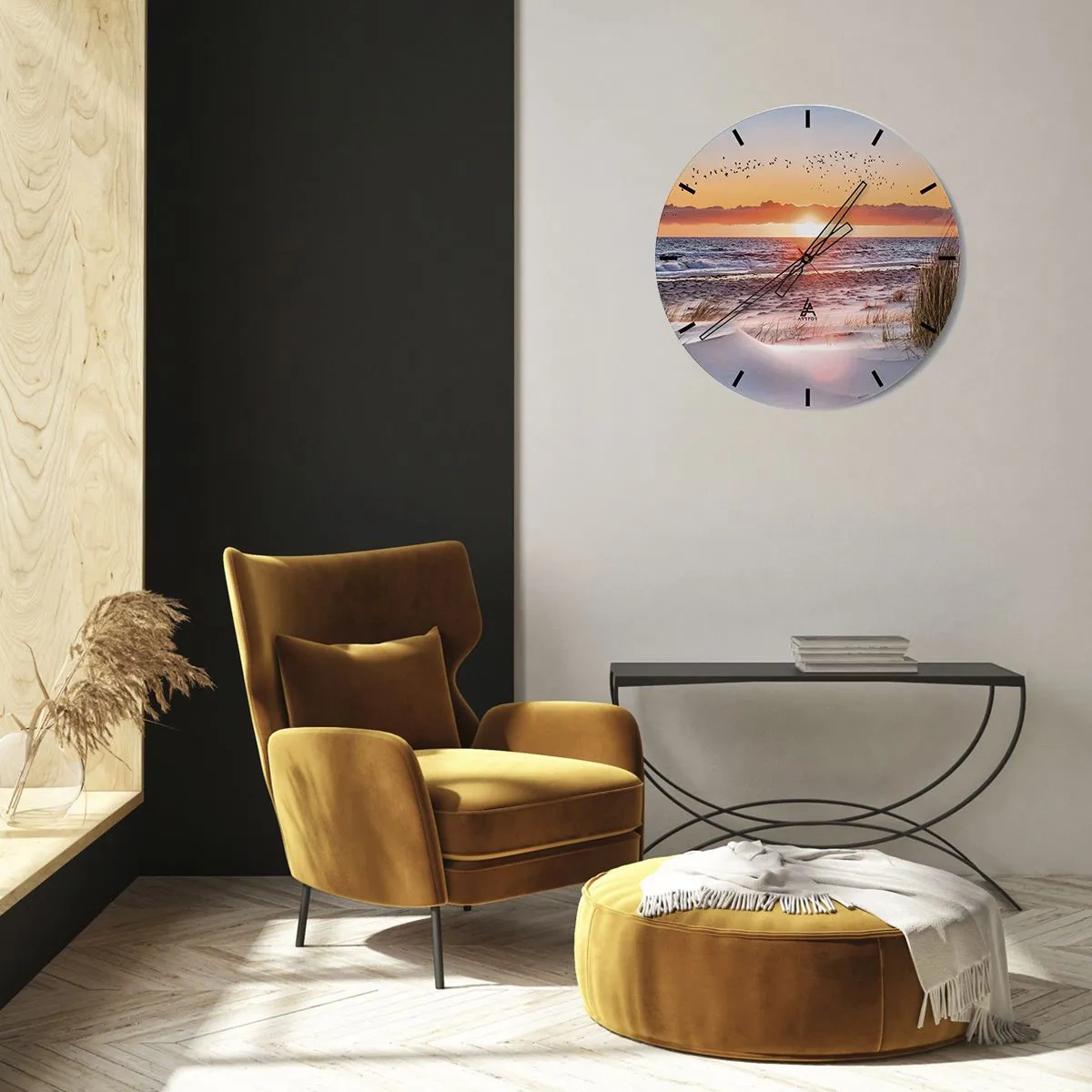 Nástenné hodiny - Západ slnka nad morom s vtákmi a pieskom v popredí - 30x30cm - Horizontálna krajina - Moderná nástenná dekorácia do obývacej izby, kuchyne a spálne ARTTOR