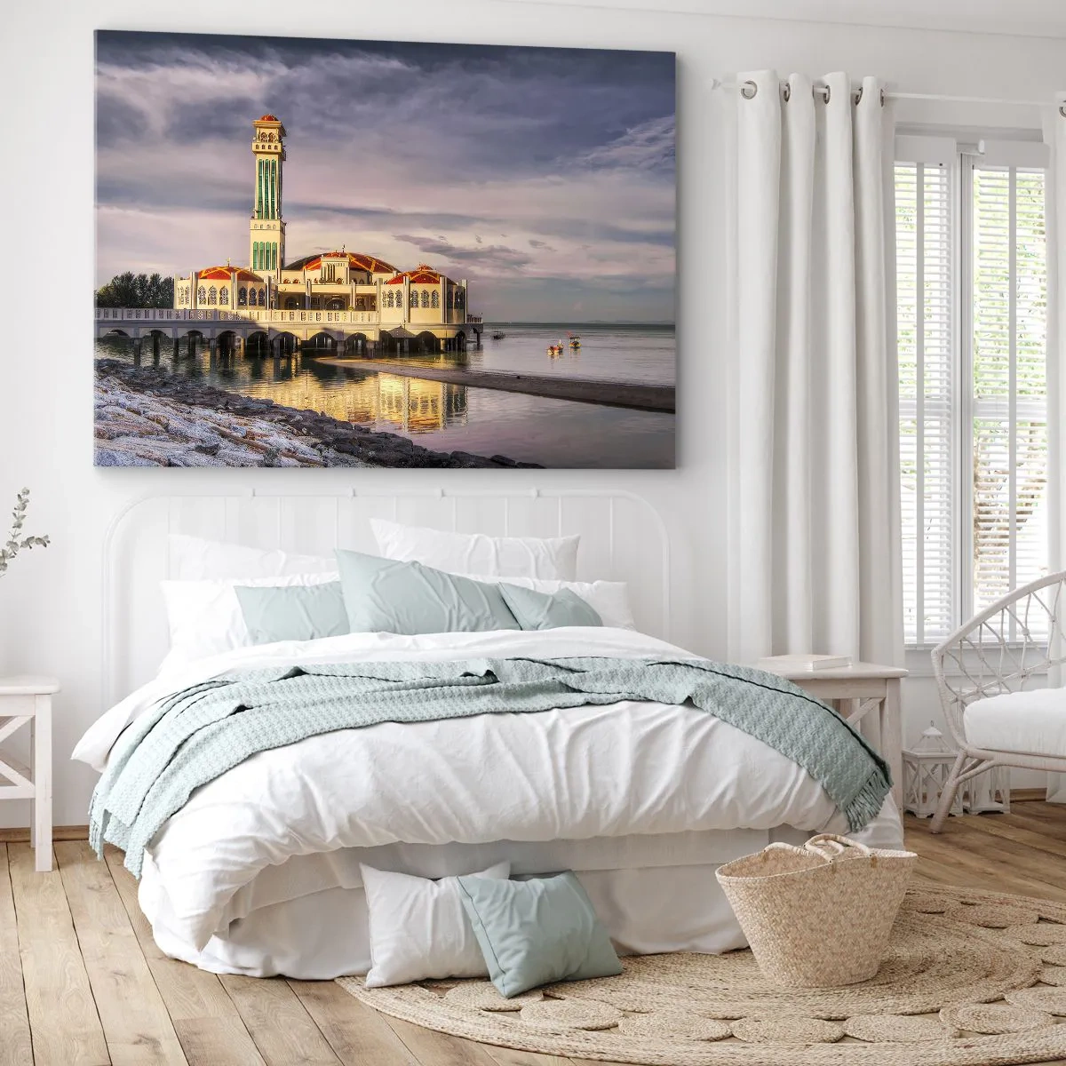Obraz na plátne - Pôsobivá budova s minaretom na vode obklopená pokojnou krajinou - 70x50cm - Svätyňa prírody - Moderná nástenná dekorácia do obývacej izby a spálne ARTTOR
