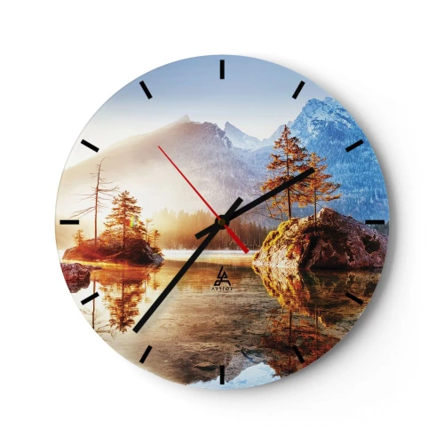 Nástenné hodiny - Horské jazero s ostrovmi a stromami v slnečných lúčoch - 30x30cm - Príroda v novom svetle - Moderná nástenná dekorácia do obývacej izby, kuchyne a spálne ARTTOR
