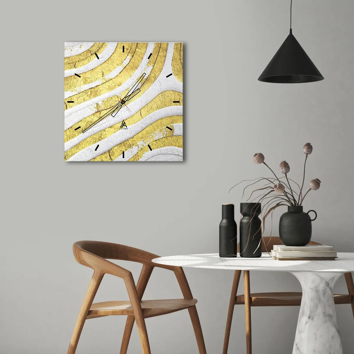Nástenné hodiny - Kompozícia v bielej a zlatej - 40x40 cm