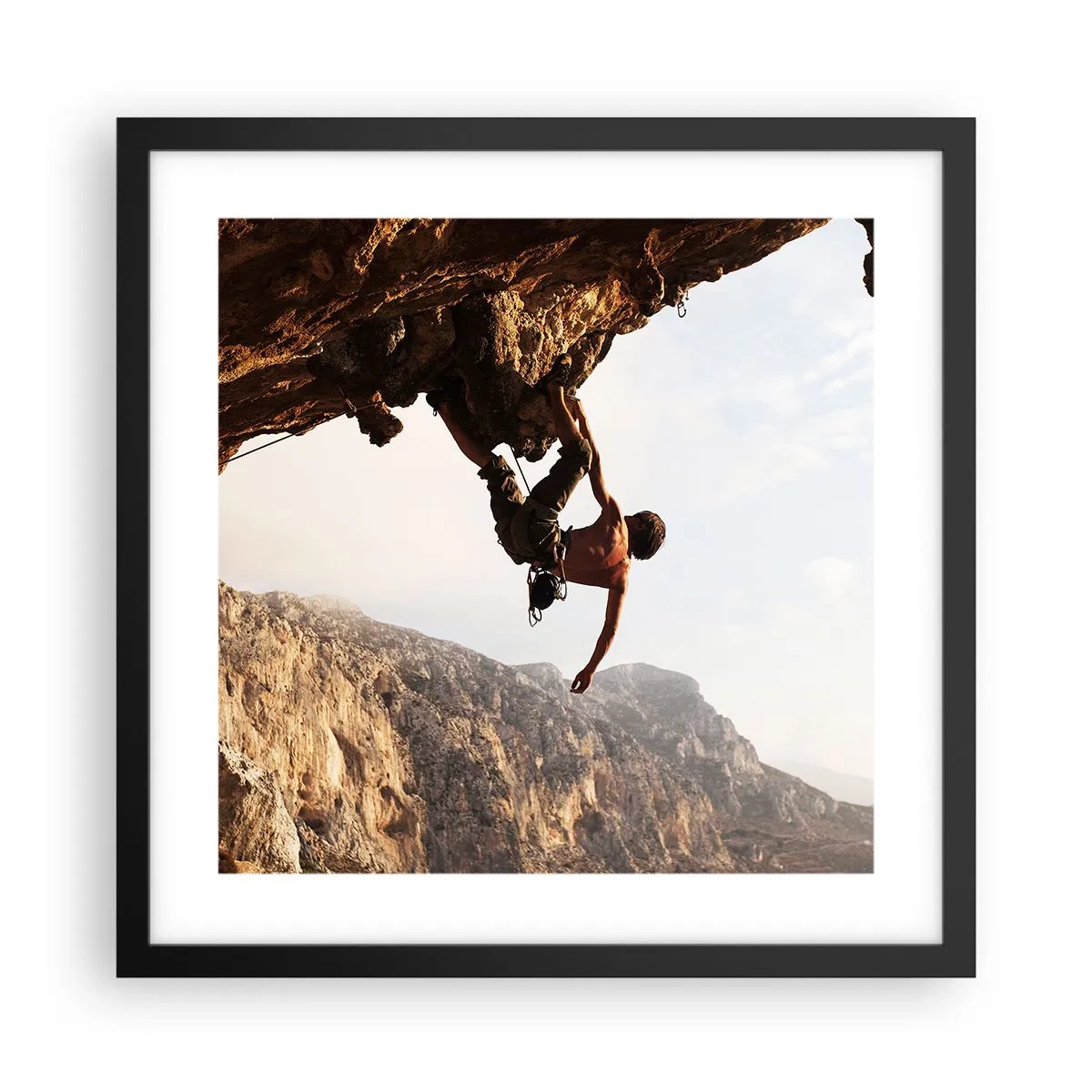 Plagát v čiernom ráme - Svet zovretý v ruke na zosuve balvanu - 40x40 cm