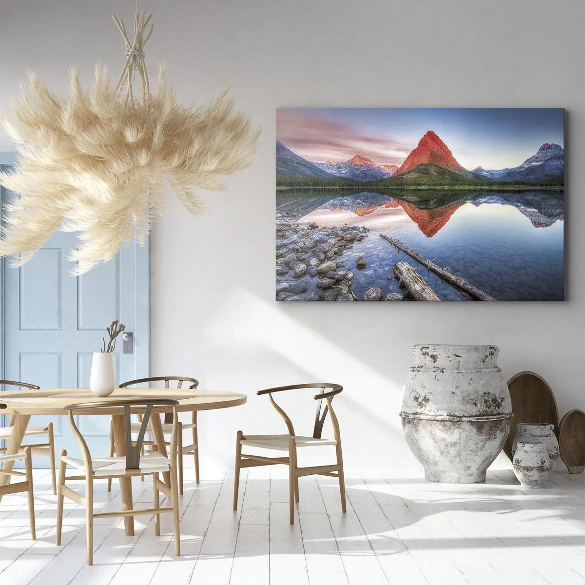 Obraz na plátne - Hora sa odráža v jazere pri západe slnka - 70x50cm - Teplo a chlad - Moderná nástenná dekorácia do obývacej izby a spálne ARTTOR