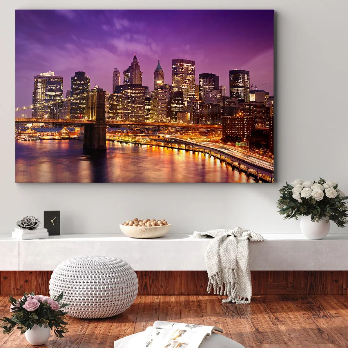 Obraz na plátne - Panoráma mesta s mostom vo večernom svetle proti fialovej oblohe - 70x50cm - Fialovo-zlatý Manhattan - Moderná nástenná dekorácia do obývacej izby a spálne ARTTOR