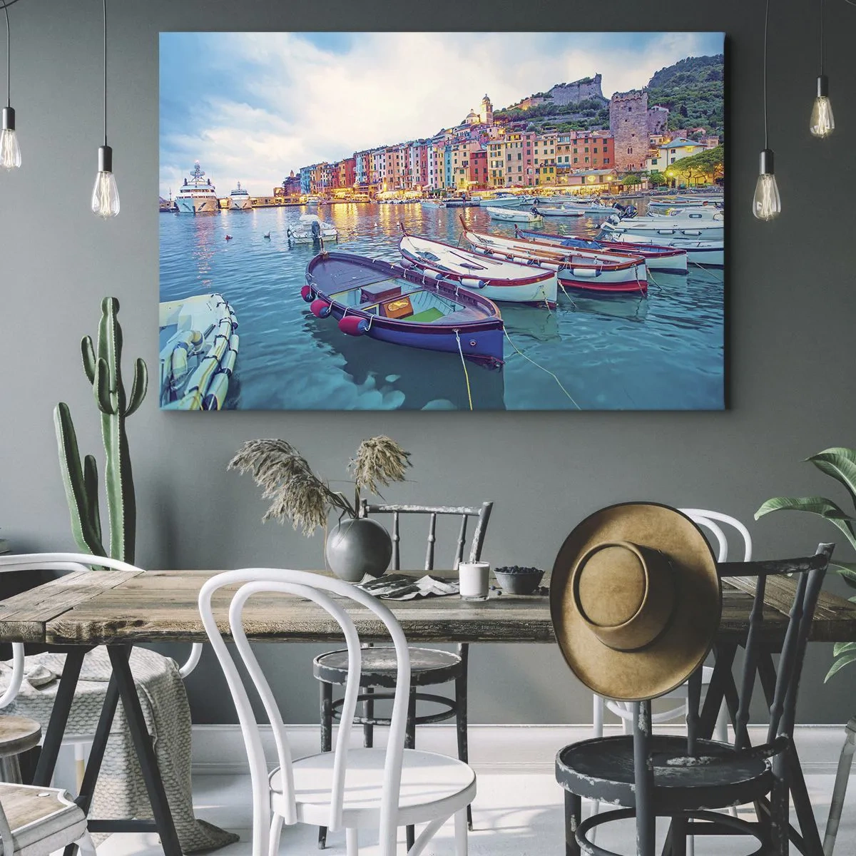 Obraz na plátne - Farebné prímorské mesto s loďkami v prístave - 70x50cm - Farebný večer v prístave - Moderná nástenná dekorácia do obývacej izby a spálne ARTTOR