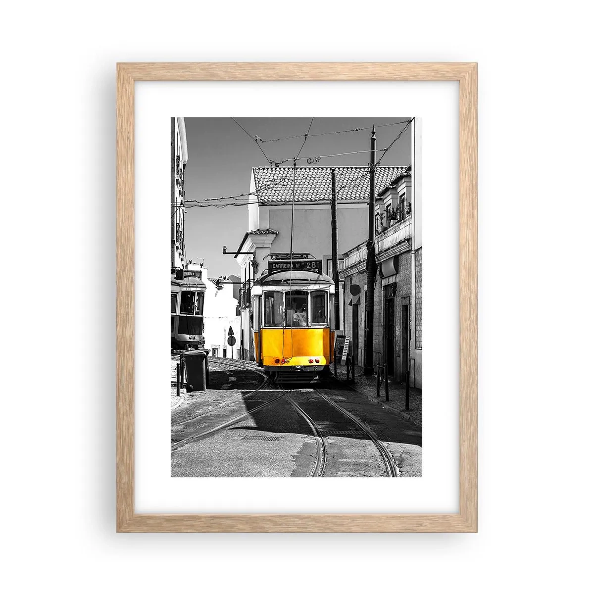 Plagát v ráme zo svetlého duba - Duch Lisabonu - 30x40 cm