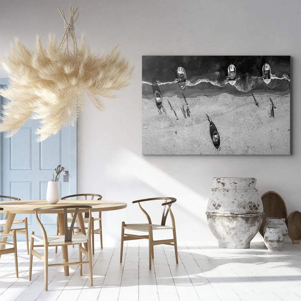 Obraz na plátne - Letecký čiernobiely pohľad na lode na pláži - 70x50cm - Ešte na brehu… - Moderná nástenná dekorácia do obývacej izby a spálne ARTTOR
