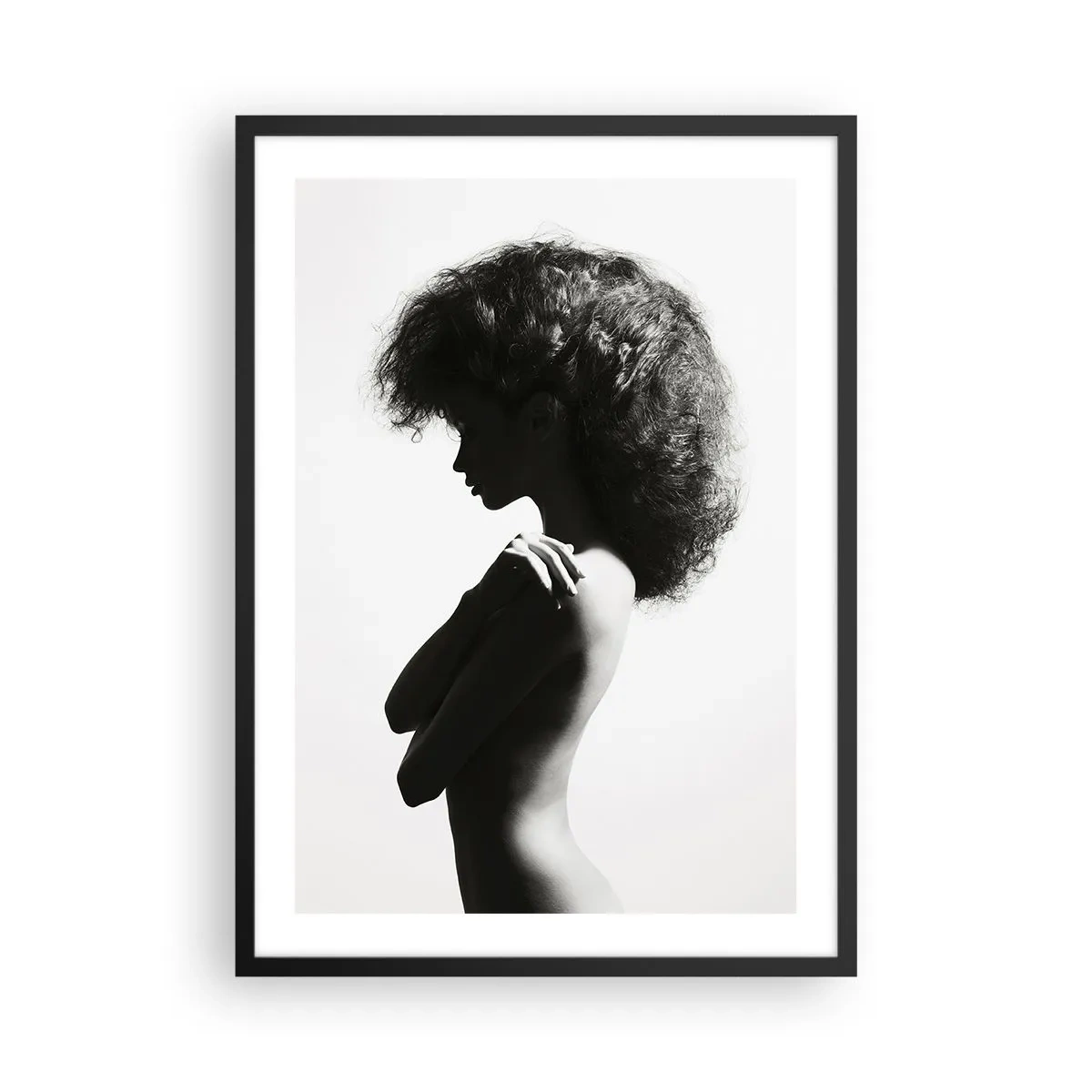 Plagát v čiernom ráme - Profil ženy na elegantnej čiernobielej fotografii - 50x70cm - Ako kvetina na štíhlej stonke - Moderná nástenná dekorácia do obývacej izby a spálne ARTTOR