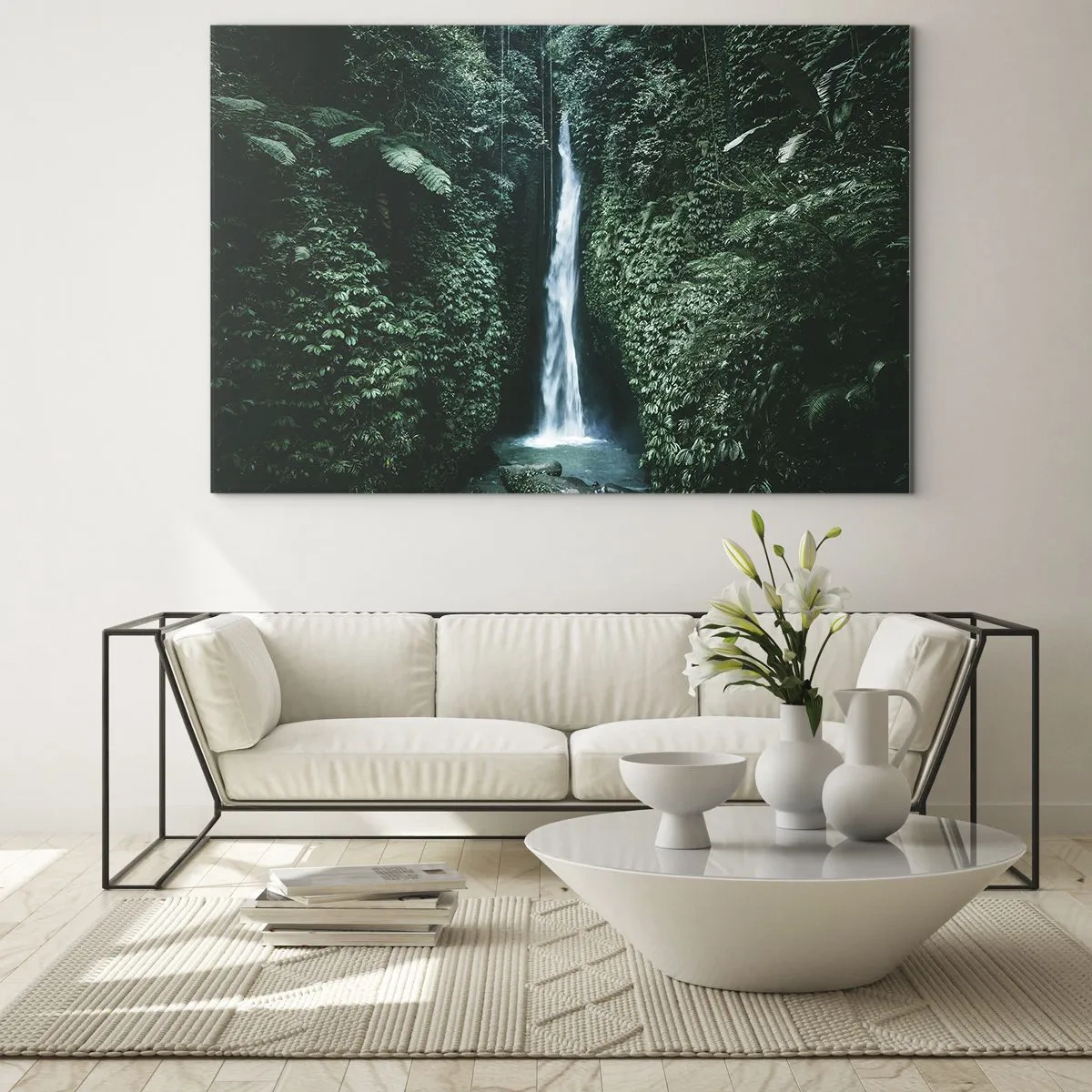 Obraz na skle - Vodopád uprostred hustej tropickej vegetácie - 70x50cm - Tropický prameň - Moderná nástenná dekorácia do obývacej izby a spálne ARTTOR