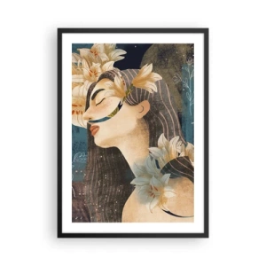 Plagát v čiernom ráme - Profil ženy obklopenej ľaliami na námorníckomodrom pozadí - 50x70cm - Rozprávka o princeznej s ľaliami - Moderná nástenná dekorácia do obývacej izby a spálne ARTTOR
