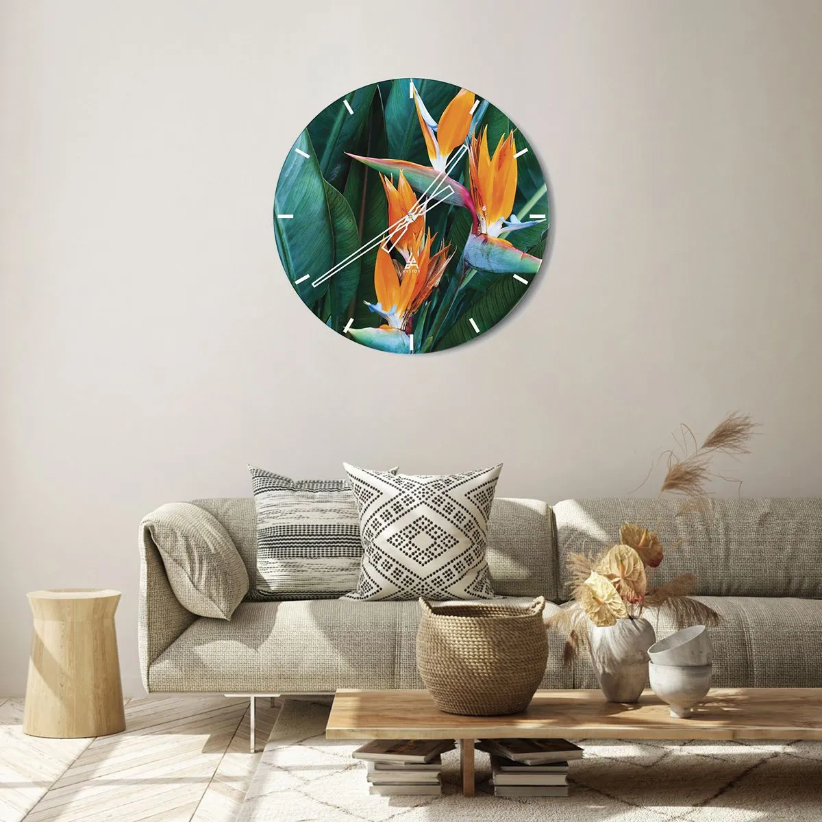 Nástenné hodiny - Exotické kvety strelitzie na pozadí zelených listov - 30x30cm - Je to kvetina, alebo vták? - Moderná nástenná dekorácia do obývacej izby, kuchyne a spálne ARTTOR