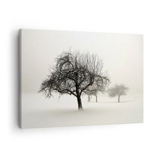 Obraz na plátne - Stromy na zasneženom poli obklopené hmlou - 70x50cm - Zimný sen - Moderná nástenná dekorácia do obývacej izby a spálne ARTTOR