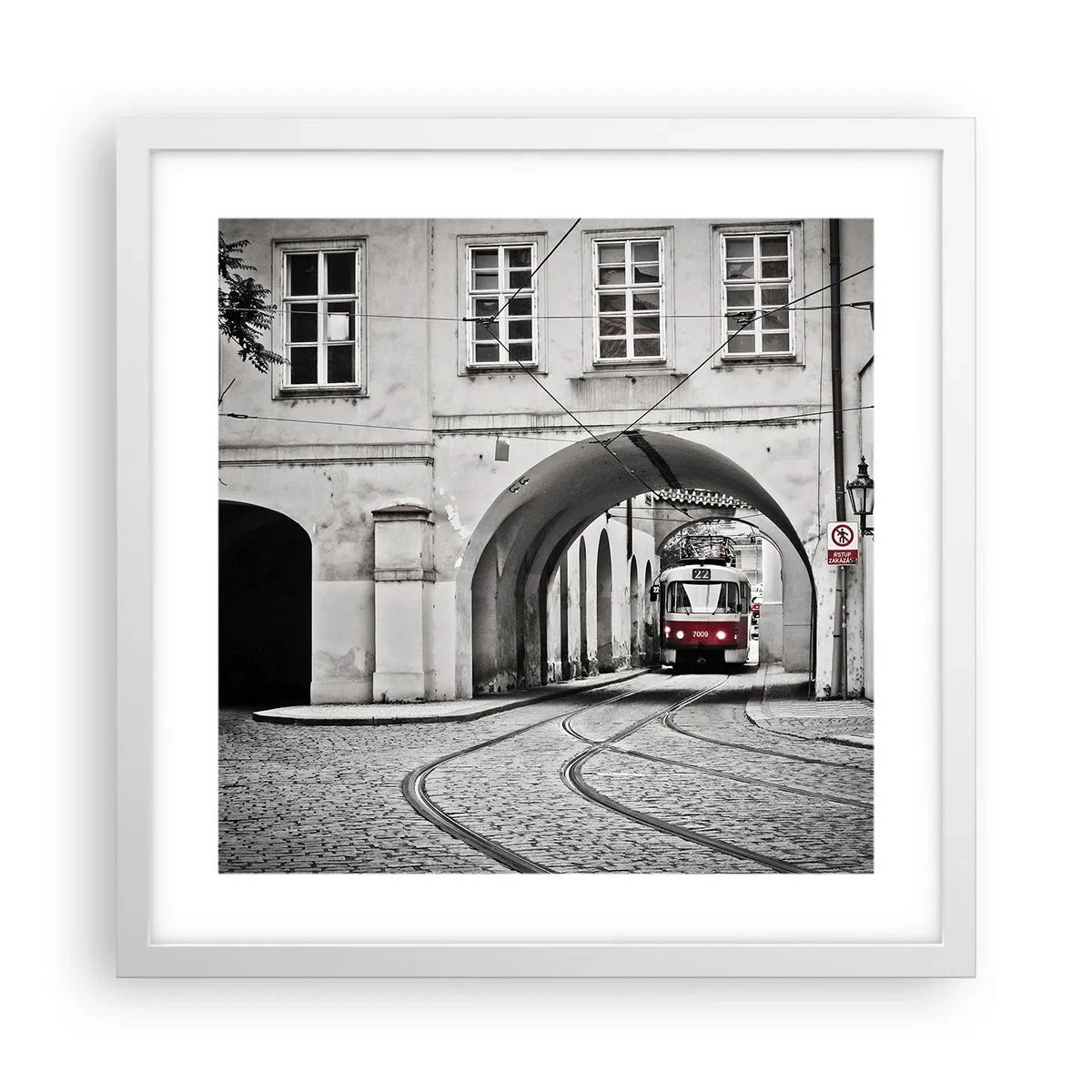 Plagát v bielom ráme - Mestským labyrintom - 40x40 cm