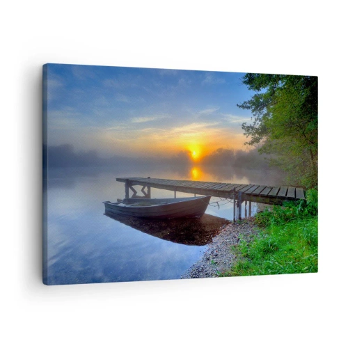 Obraz na plátne - Mólo pri jazere pri východe slnka s loďou na brehu - 70x50cm - Ako sa obyčajné mení na kúzelné - Moderná nástenná dekorácia do obývacej izby a spálne ARTTOR