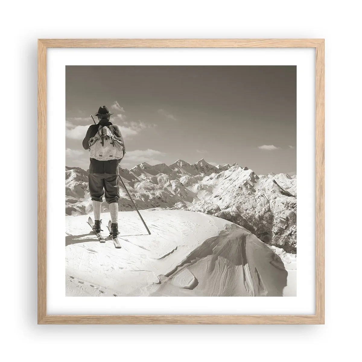 Plagát v ráme zo svetlého duba - Rovnaké hory - 50x50 cm