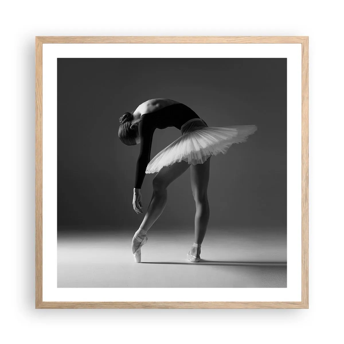Plagát v ráme zo svetlého duba - Bella ballerina - 60x60 cm