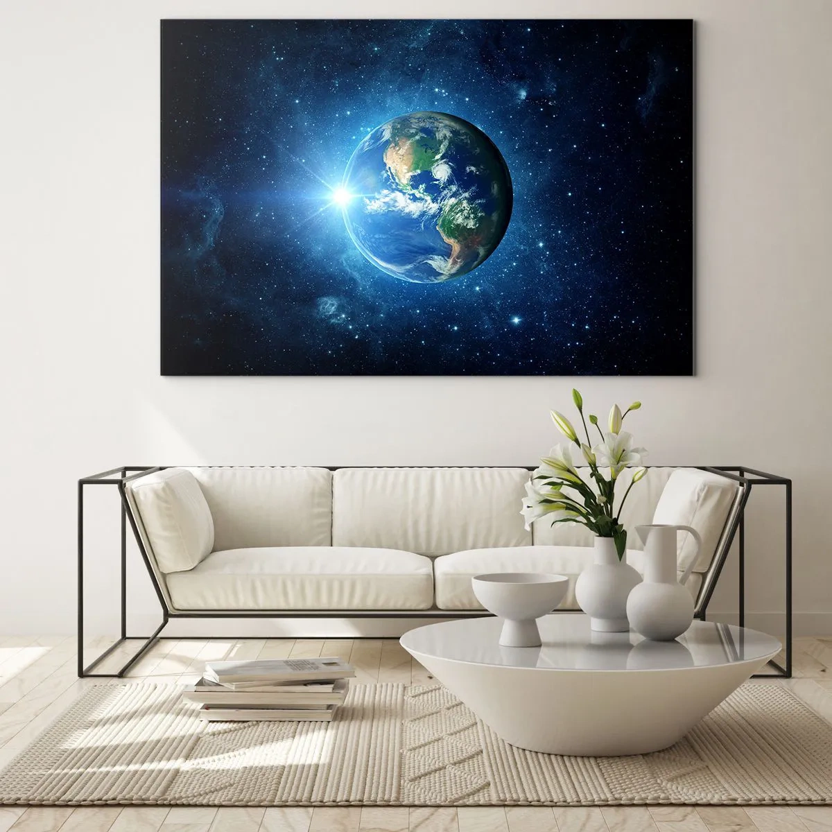 Obraz na skle - Zem videná z vesmíru s lúčmi svetla - 70x50cm - Sme v nebi - Moderná nástenná dekorácia do obývacej izby a spálne ARTTOR