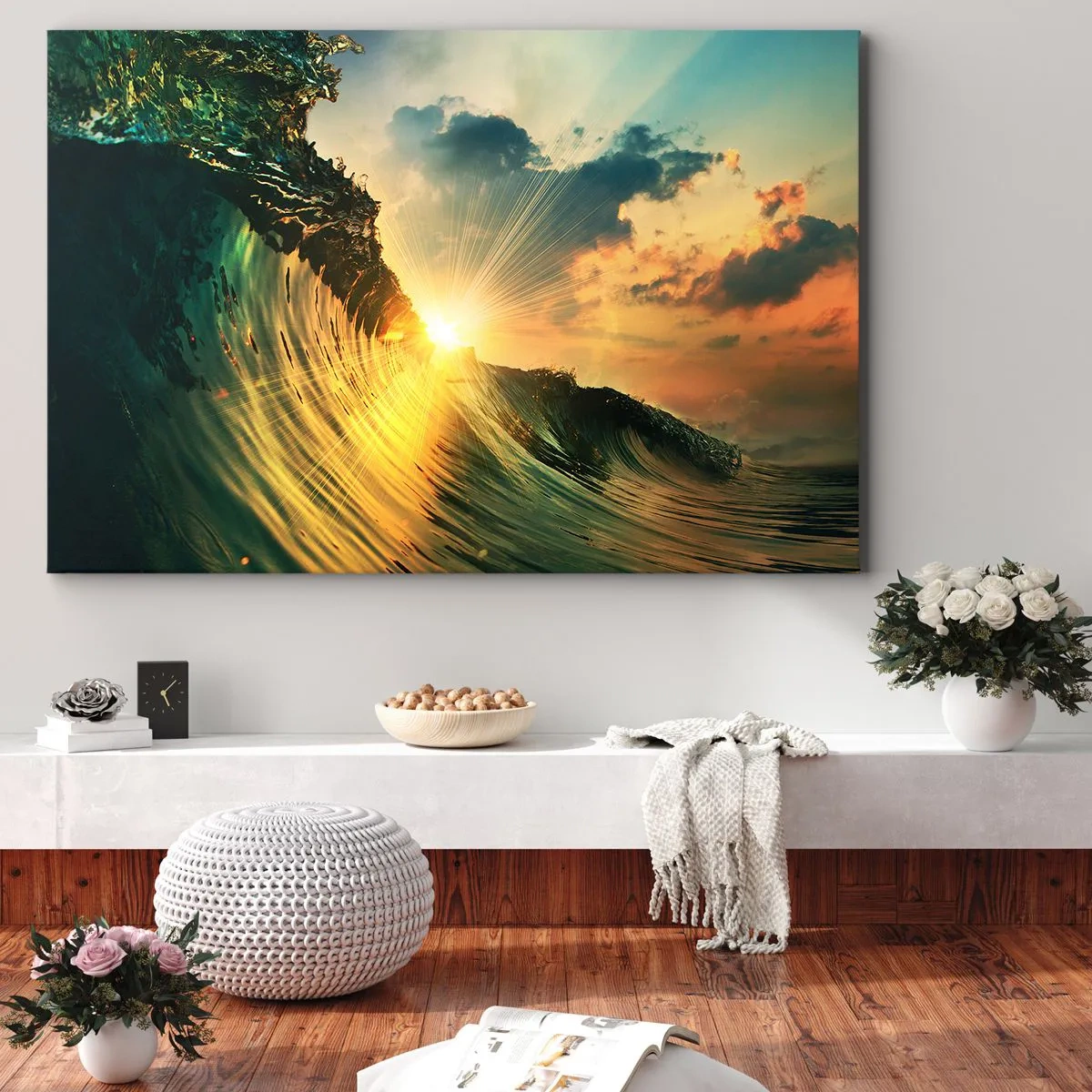 Obraz na plátne - Vlna so zapadajúcim slnkom a osvetlenými oblakmi - 70x50cm - Surfer, kde si? - Moderná nástenná dekorácia do obývacej izby a spálne ARTTOR