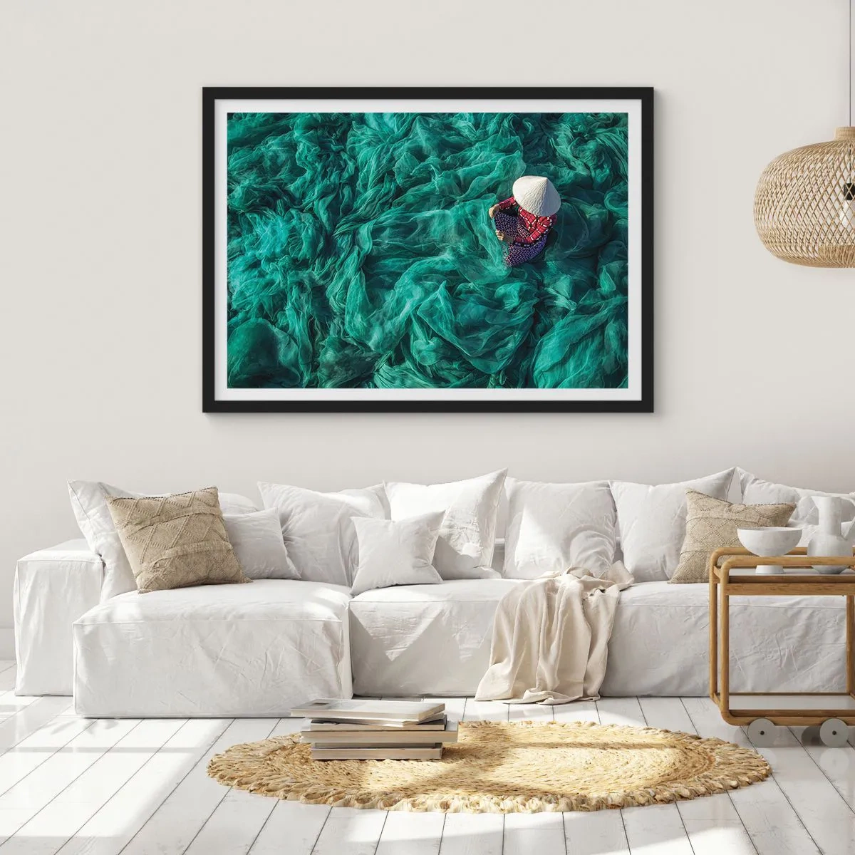 Plagát v čiernom ráme - V mori sietí - 70x50 cm