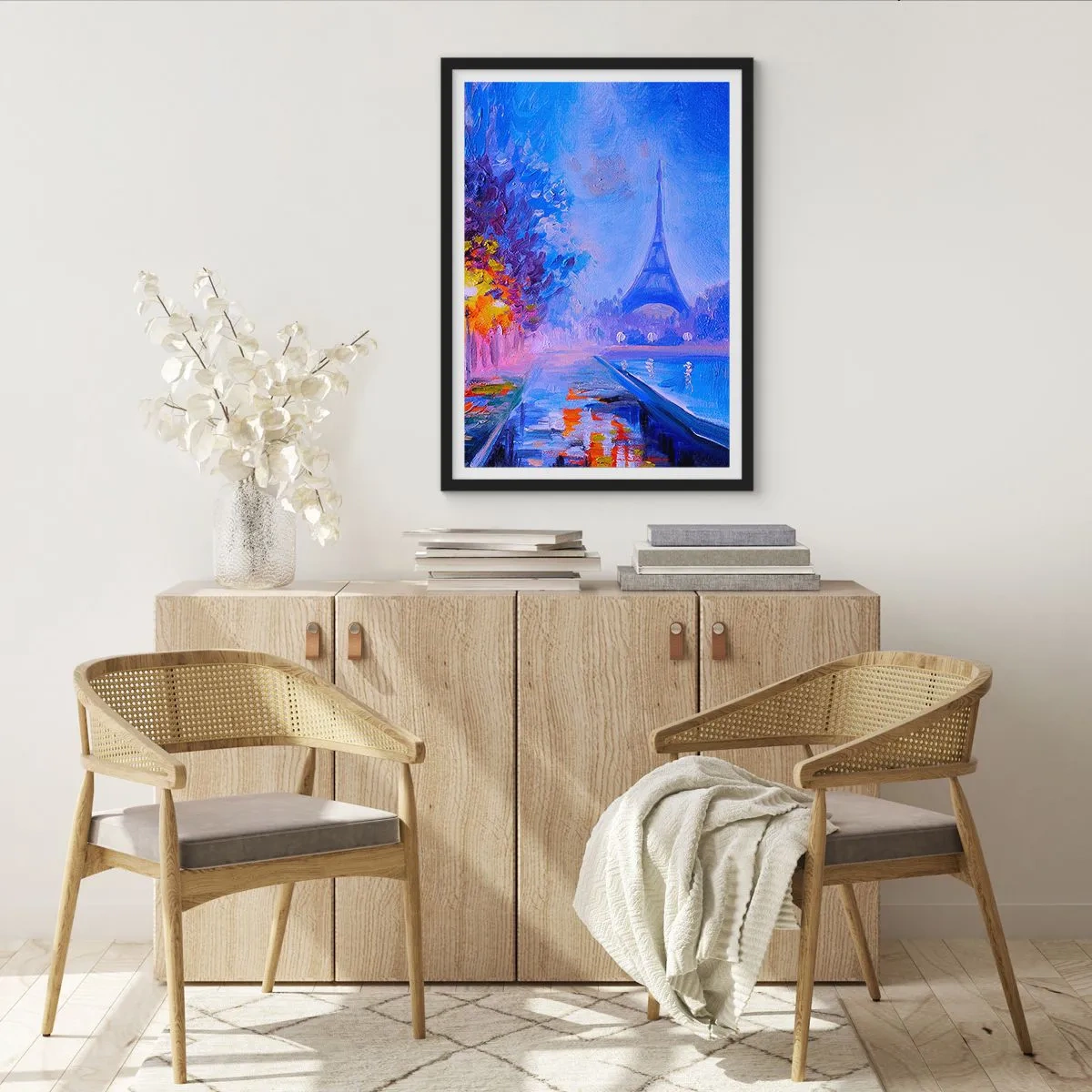 Plagát v čiernom ráme - Eiffelova veža v maliarskom nočnom zábere - 50x70cm - Prechádzka snov - Moderná nástenná dekorácia do obývacej izby a spálne ARTTOR