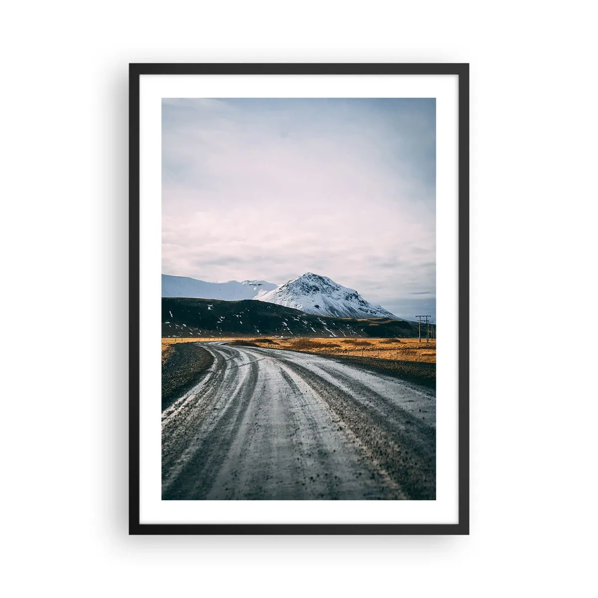 Plagát v čiernom ráme - Cesta vedúca k zasneženým horám - 50x70cm - V islandskom štýle - Moderná nástenná dekorácia do obývacej izby a spálne ARTTOR