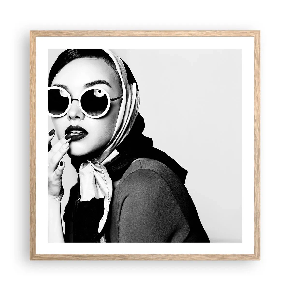 Plagát v ráme zo svetlého duba - Pozdravy zo 60. rokov - 60x60 cm