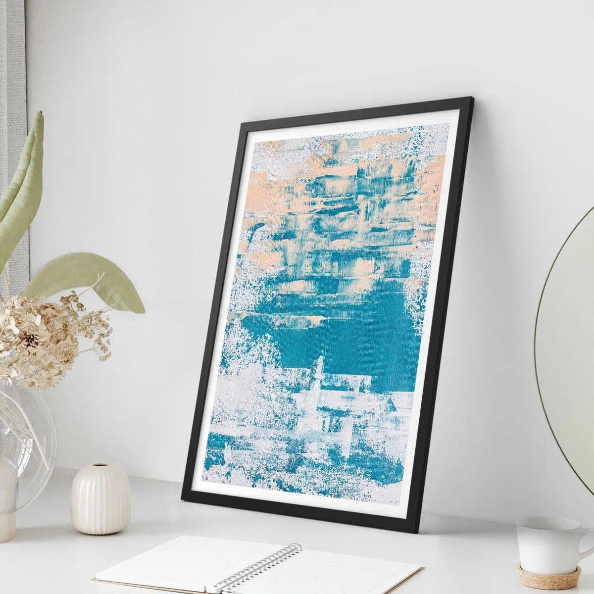 Plagát v čiernom ráme - Abstraktná textúra v odtieňoch modrej a béžovej - 50x70cm - Cez cencúľ - Moderná nástenná dekorácia do obývacej izby a spálne ARTTOR