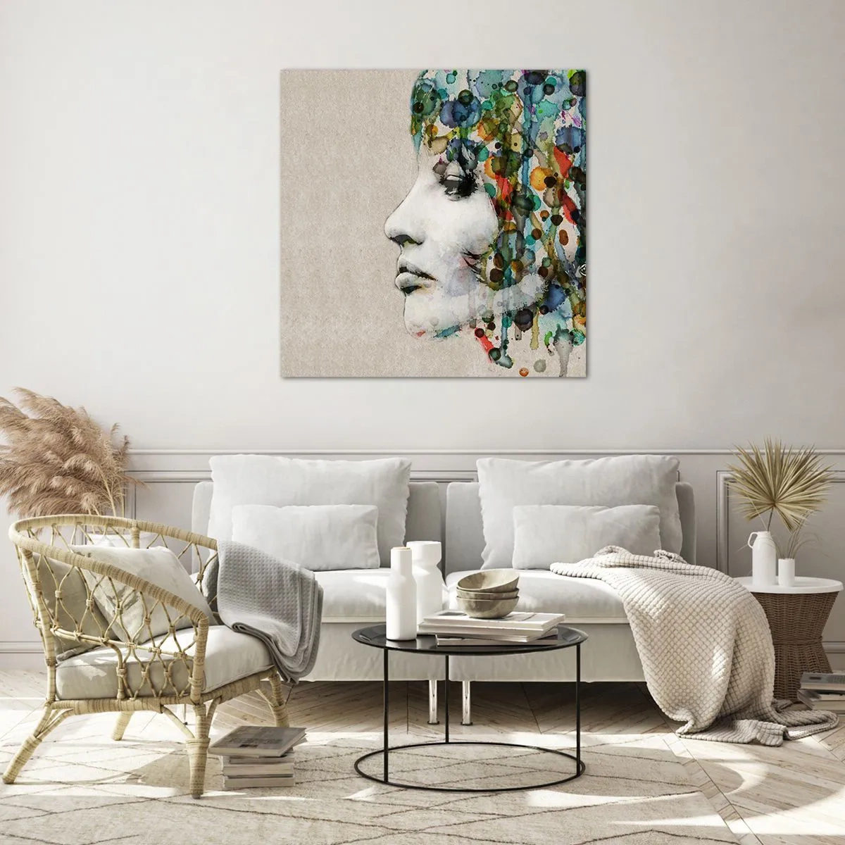 Obraz na skle - Vynorila sa zo šedej - 70x70 cm