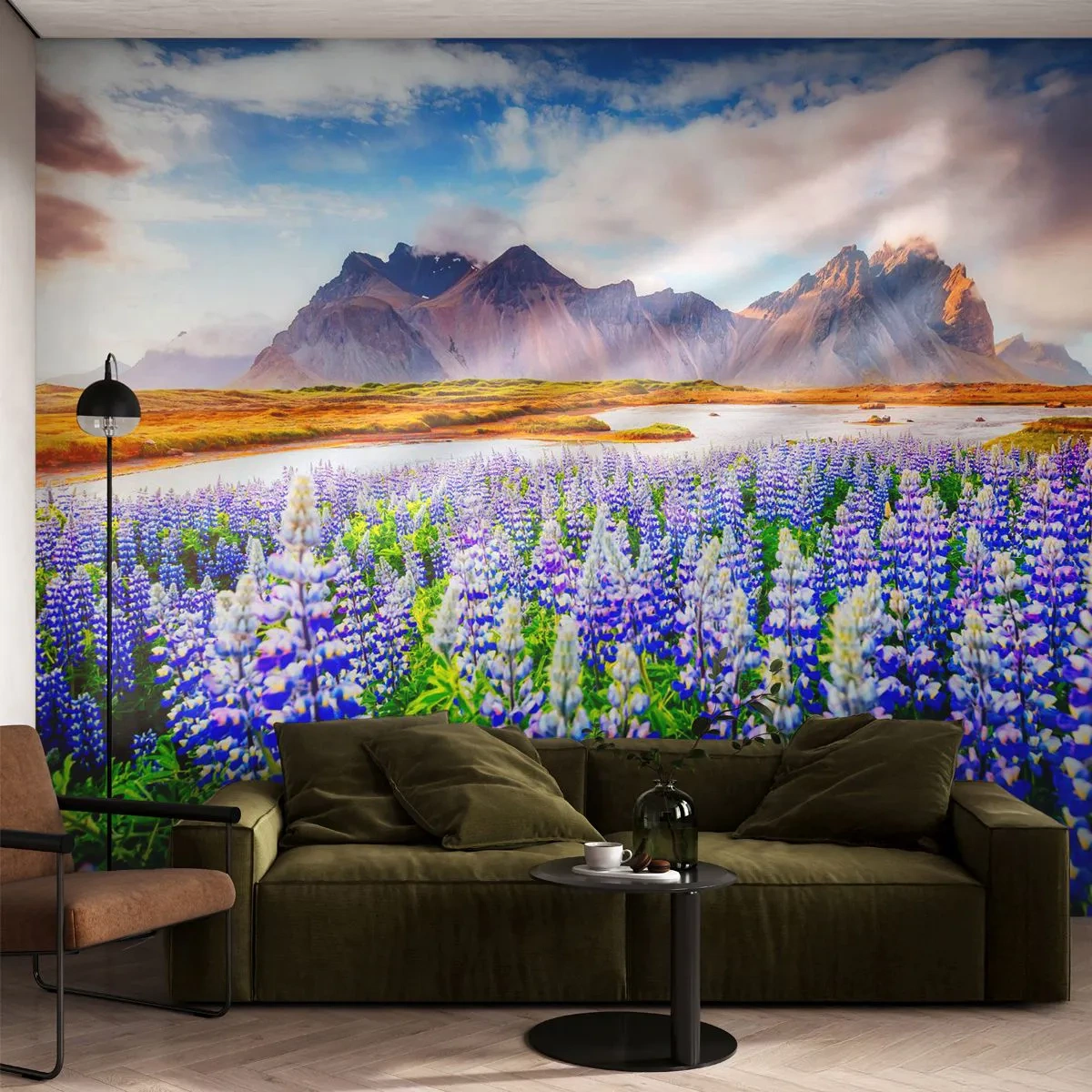Fototapeta Standard Eco - Sila a prísnosť vedľa miernosti - Krajina, hory, Kvety - 400x280 cm