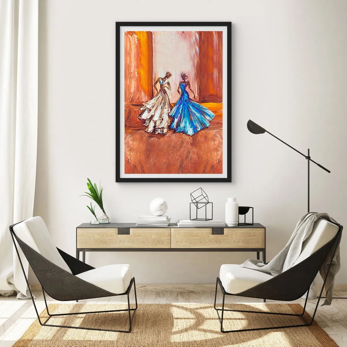 Plagát v čiernom ráme - Dve ženy v šatách na pozadí zlatého interiéru - 50x70cm - Pôvabné duo - Moderná nástenná dekorácia do obývacej izby a spálne ARTTOR