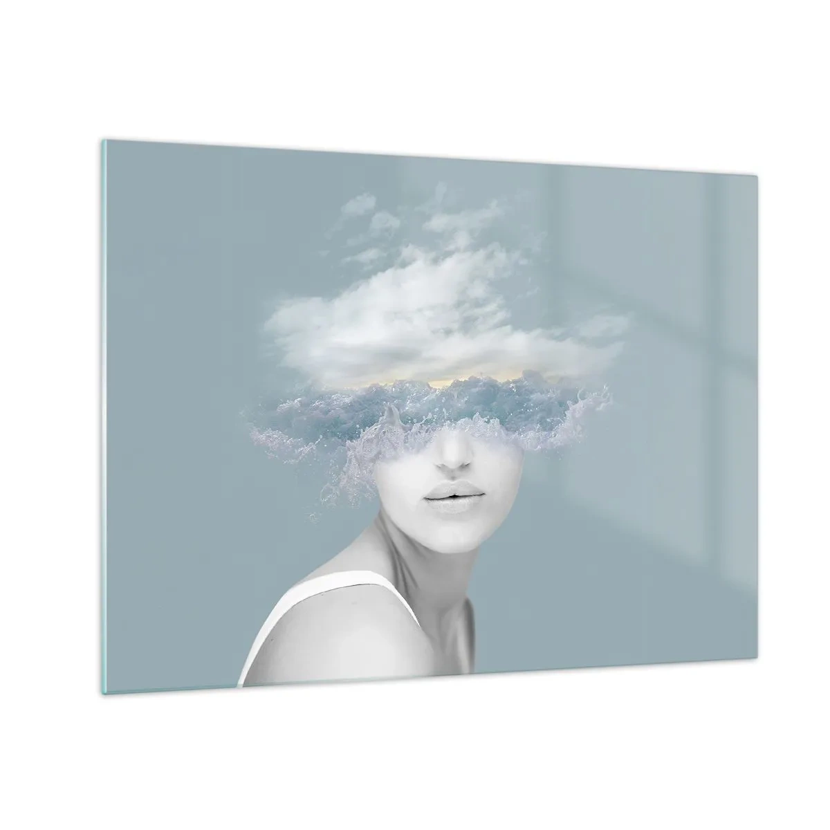 Obraz na skle - Ženská tvár splýva s oblohou a oblakmi v surrealistickej vízii. - 70x50cm - S hlavou v oblakoch - Moderná nástenná dekorácia do obývacej izby a spálne ARTTOR