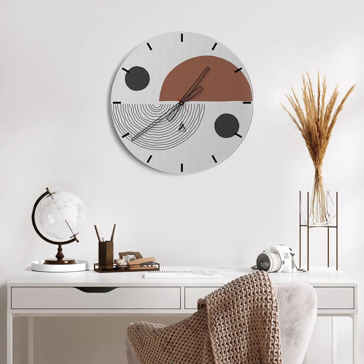 Nástenné hodiny - Geometrický vzor v hnedých a čiernych odtieňoch - 30x30cm - Dokonalosť kruhu - Moderná nástenná dekorácia do obývacej izby, kuchyne a spálne ARTTOR