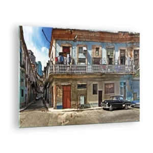 Obraz na skle - Retro ulica s klasickými budovami a autom - 70x50cm - Havajský nádych - Moderná nástenná dekorácia do obývacej izby a spálne ARTTOR