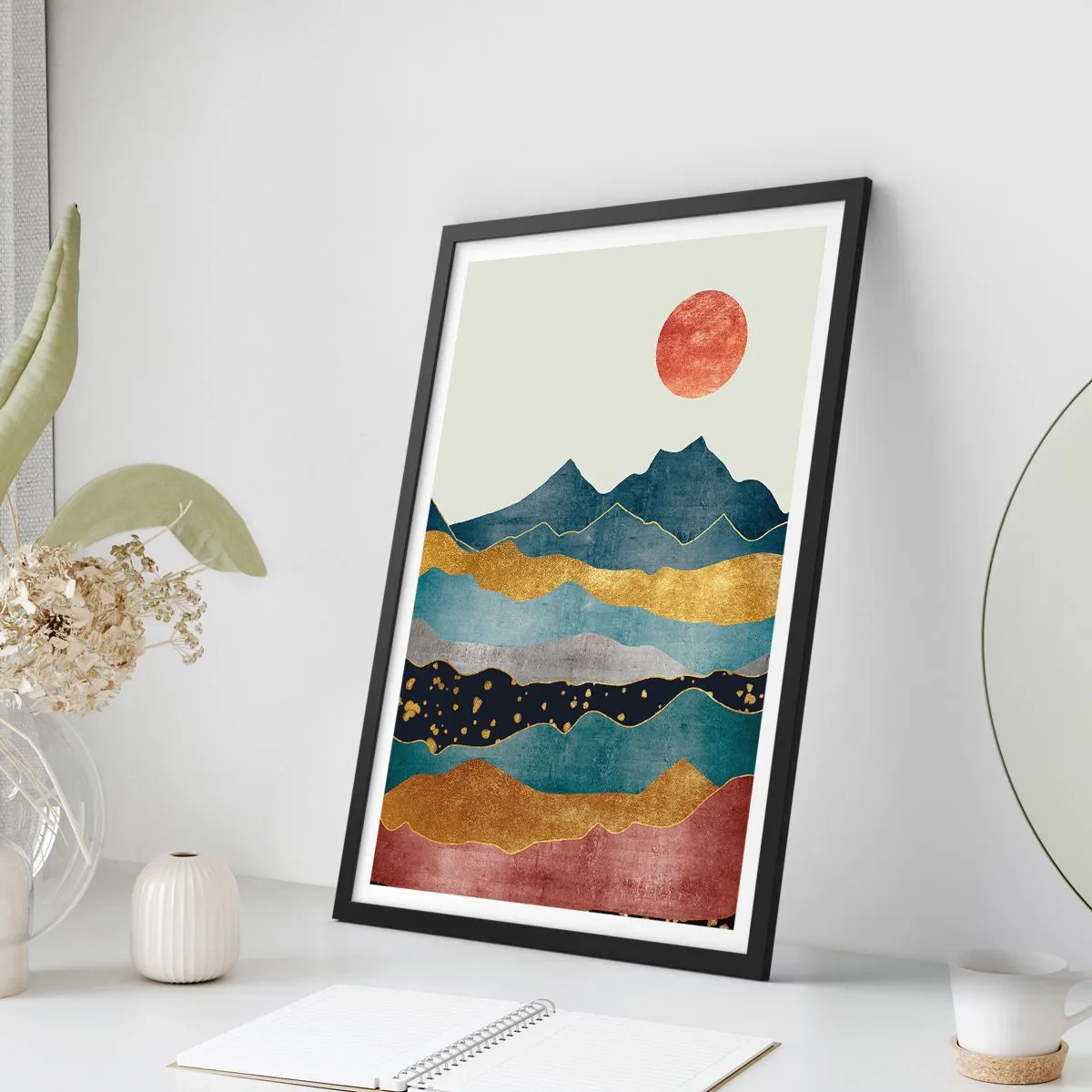 Plagát v čiernom ráme - Abstraktné hory v odtieňoch zlatej, modrej a červenej - 50x70cm - Prierez svetom - Moderná nástenná dekorácia do obývacej izby a spálne ARTTOR