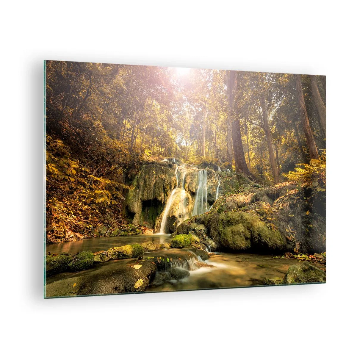 Obraz na skle - Lesná kaskáda v zeleni - 70x50cm - Lesný vodopád v zeleni - Moderná nástenná dekorácia do obývacej izby a spálne ARTTOR