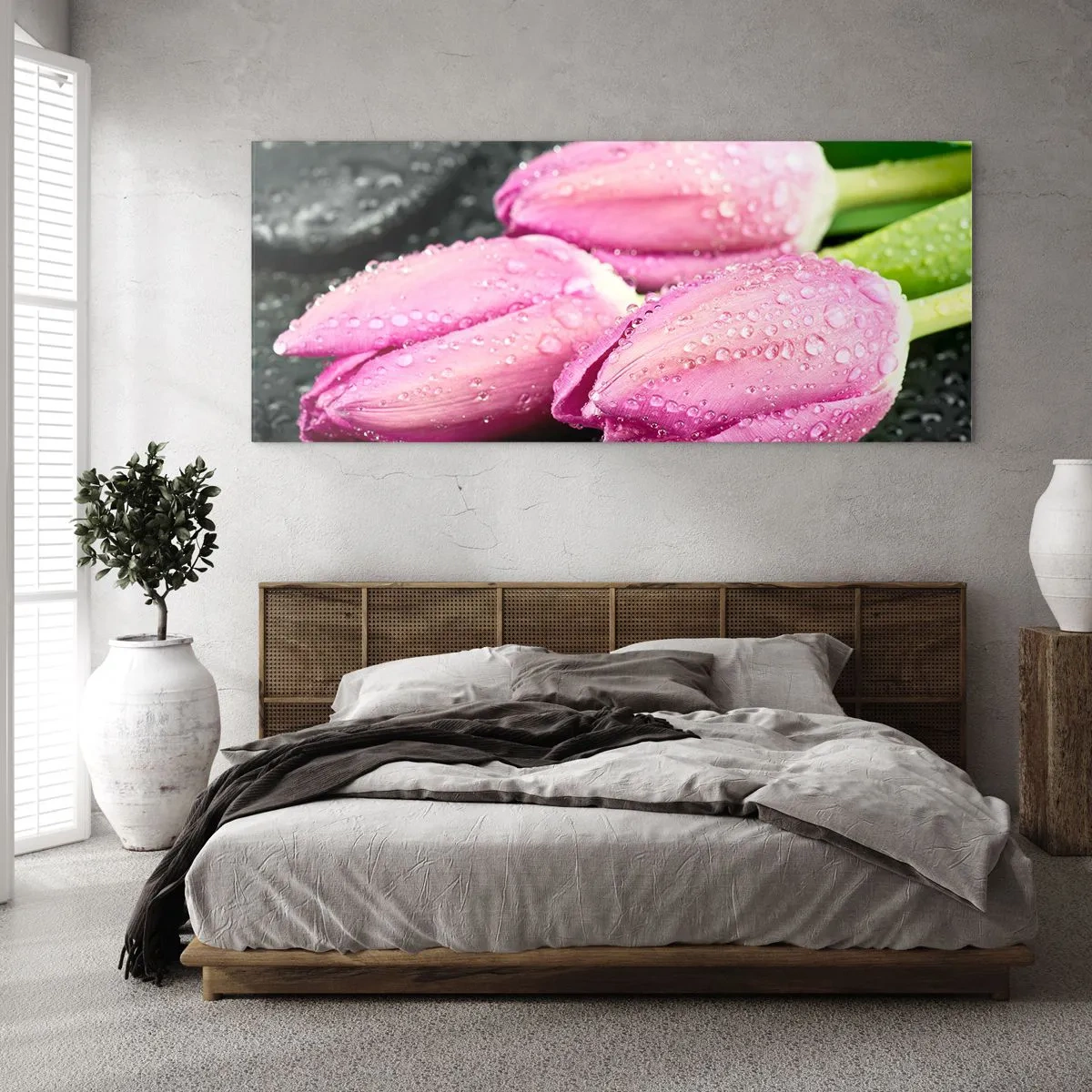 Obraz na skle - Ľaliová trojica na čiernom kameni - 90x30 cm