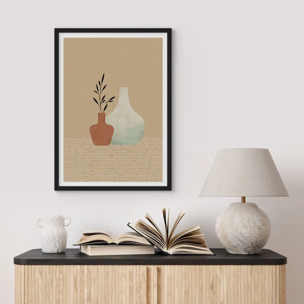 Plagát v čiernom ráme - Ilustrácia keramických váz v tlmených farbách - 50x70cm - Váza a jej myšlienka - Moderná nástenná dekorácia do obývacej izby a spálne ARTTOR