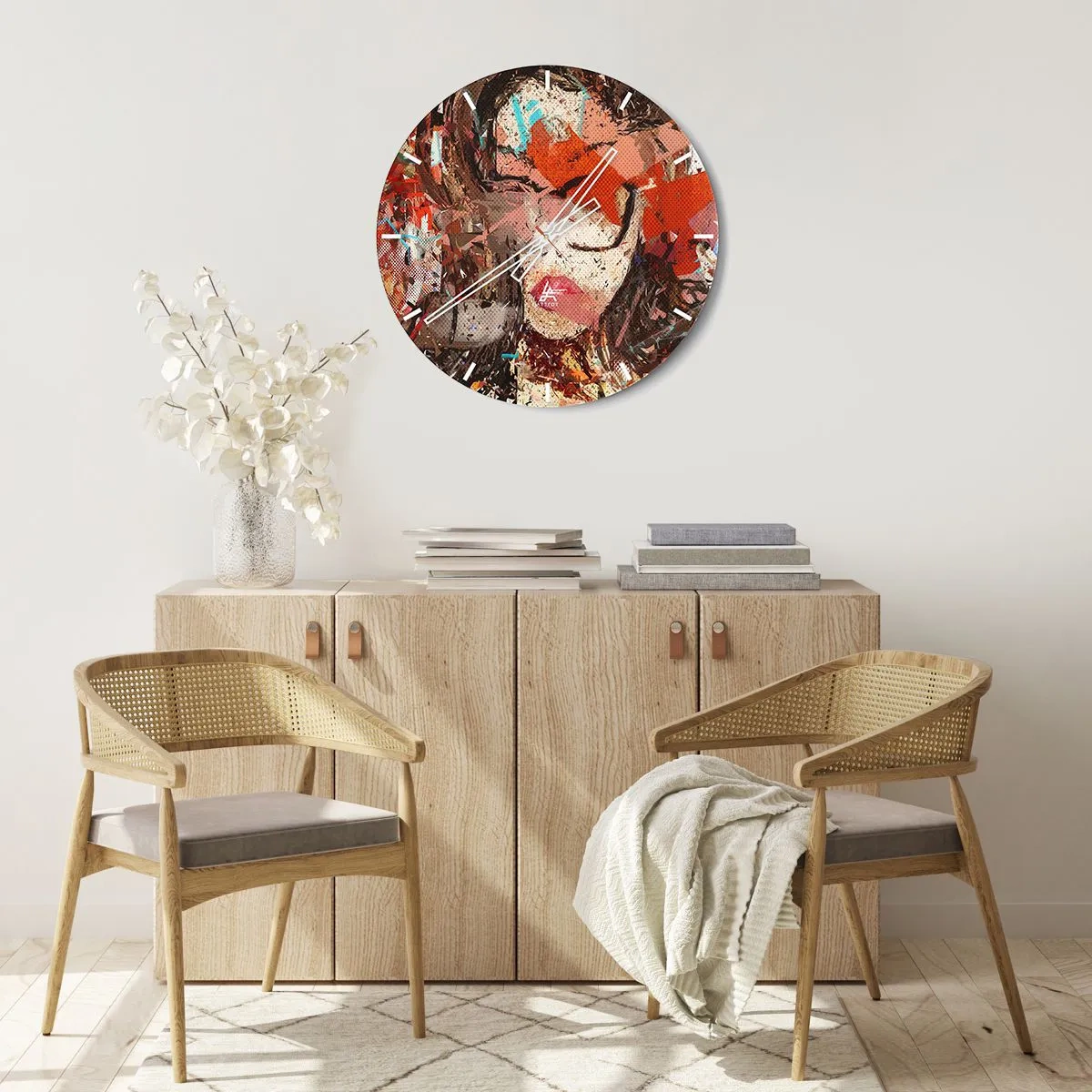 Nástenné hodiny - Abstraktný portrét ženy s intenzívnymi farbami - 30x30cm - Aká si skutočne nikto nevie - Moderná nástenná dekorácia do obývacej izby, kuchyne a spálne ARTTOR
