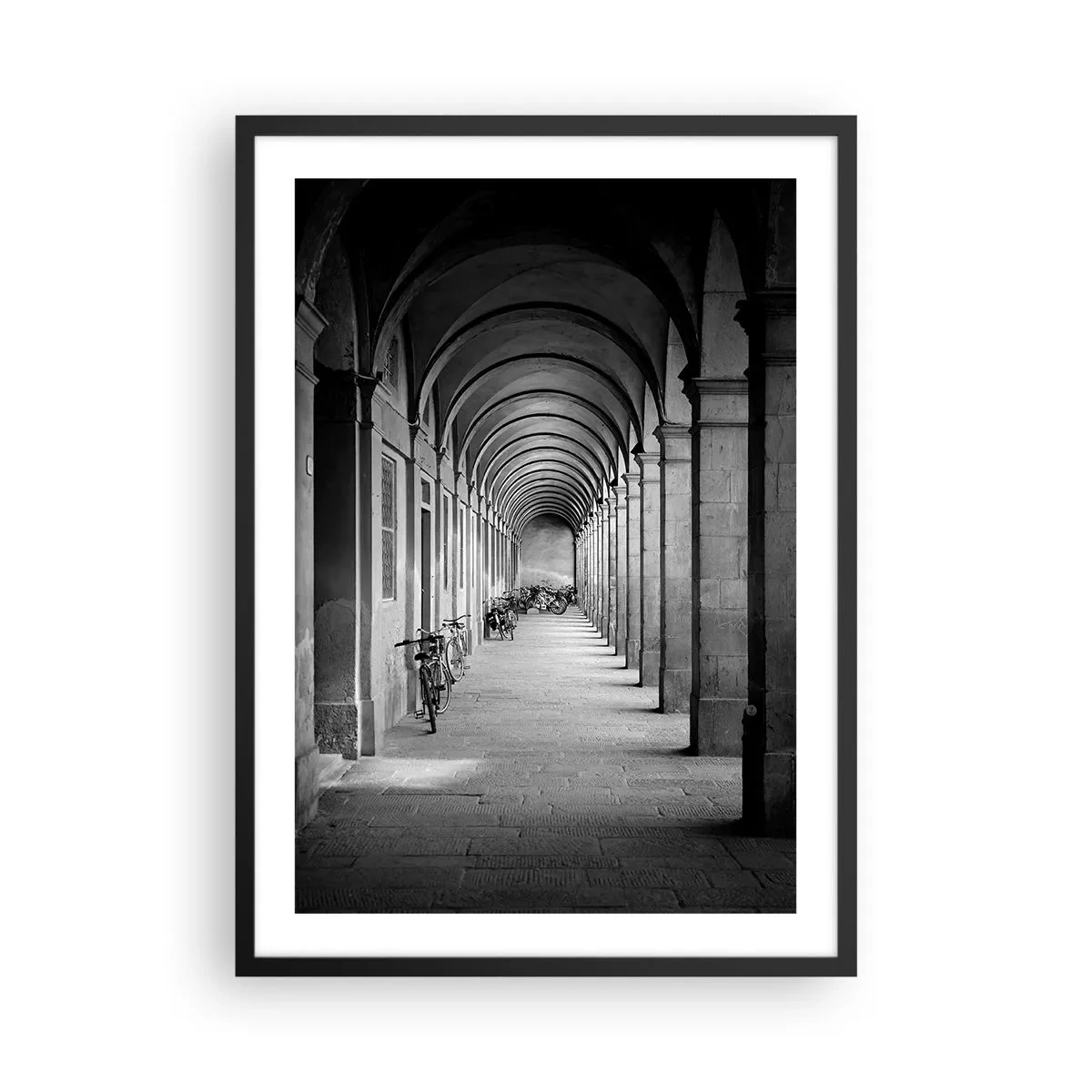 Plagát v čiernom ráme - Čiernobiela architektúra arkád - 50x70cm - Pod arkádami - Moderná nástenná dekorácia do obývacej izby a spálne ARTTOR