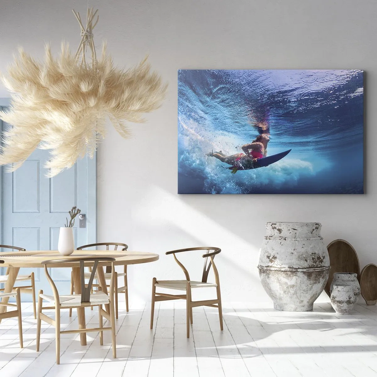 Obraz na plátne - Surfer pod vodou v dynamickej kompozícii v odtieňoch modrej. - 70x50cm - Hĺbka radosti - Moderná nástenná dekorácia do obývacej izby a spálne ARTTOR