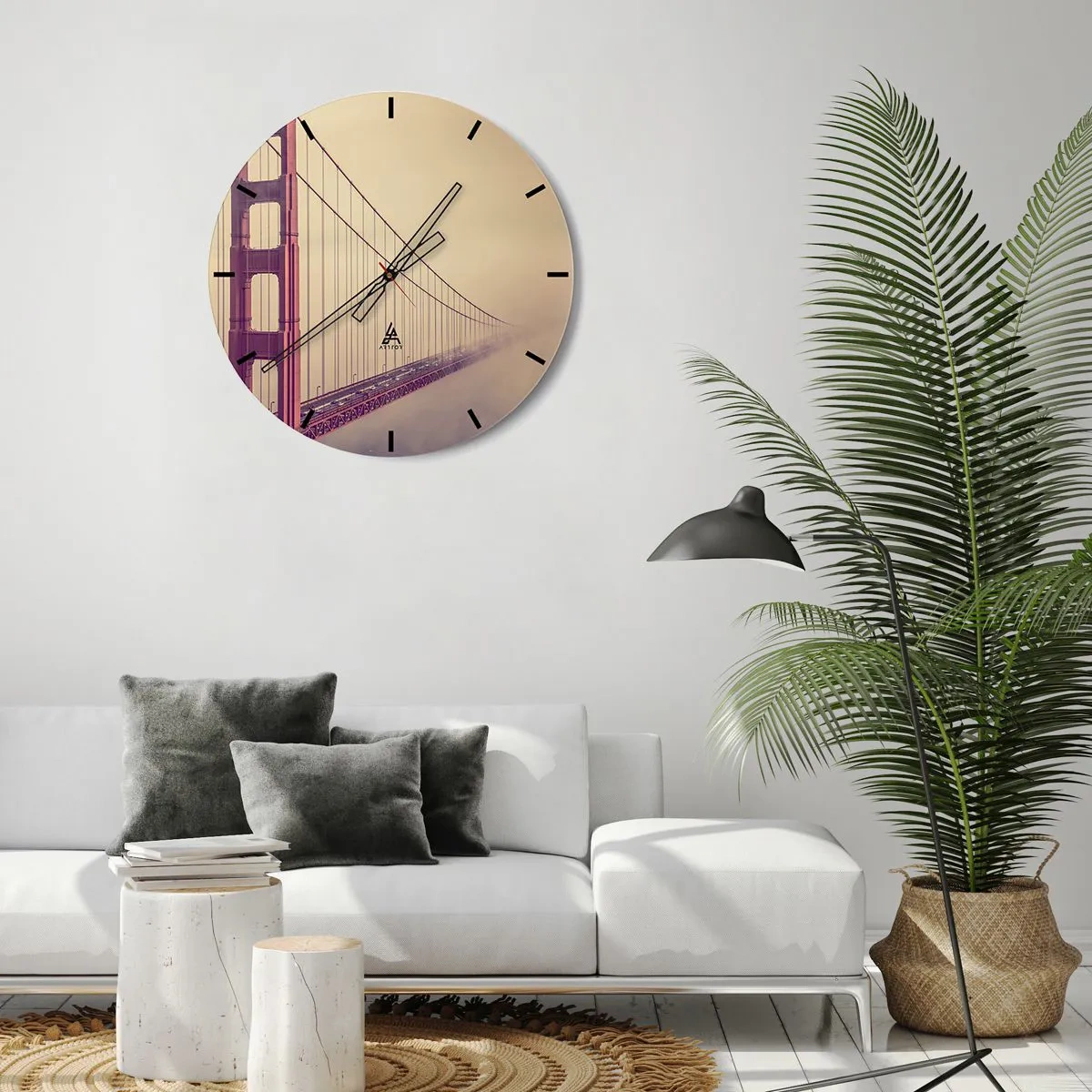 Nástenné hodiny - Most Golden Gate v hmlistom pozadí - 30x30cm - Medzi nebom a zemou - Moderná nástenná dekorácia do obývacej izby, kuchyne a spálne ARTTOR