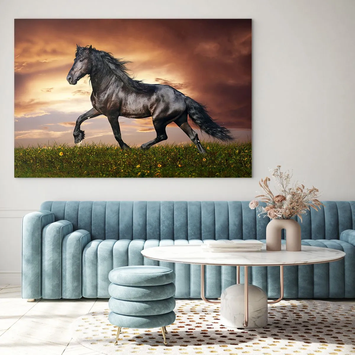 Obraz na skle - Čierny kôň cválajúci proti zapadajúcemu slnku - 70x50cm - Čierny knieža - Moderná nástenná dekorácia do obývacej izby a spálne ARTTOR