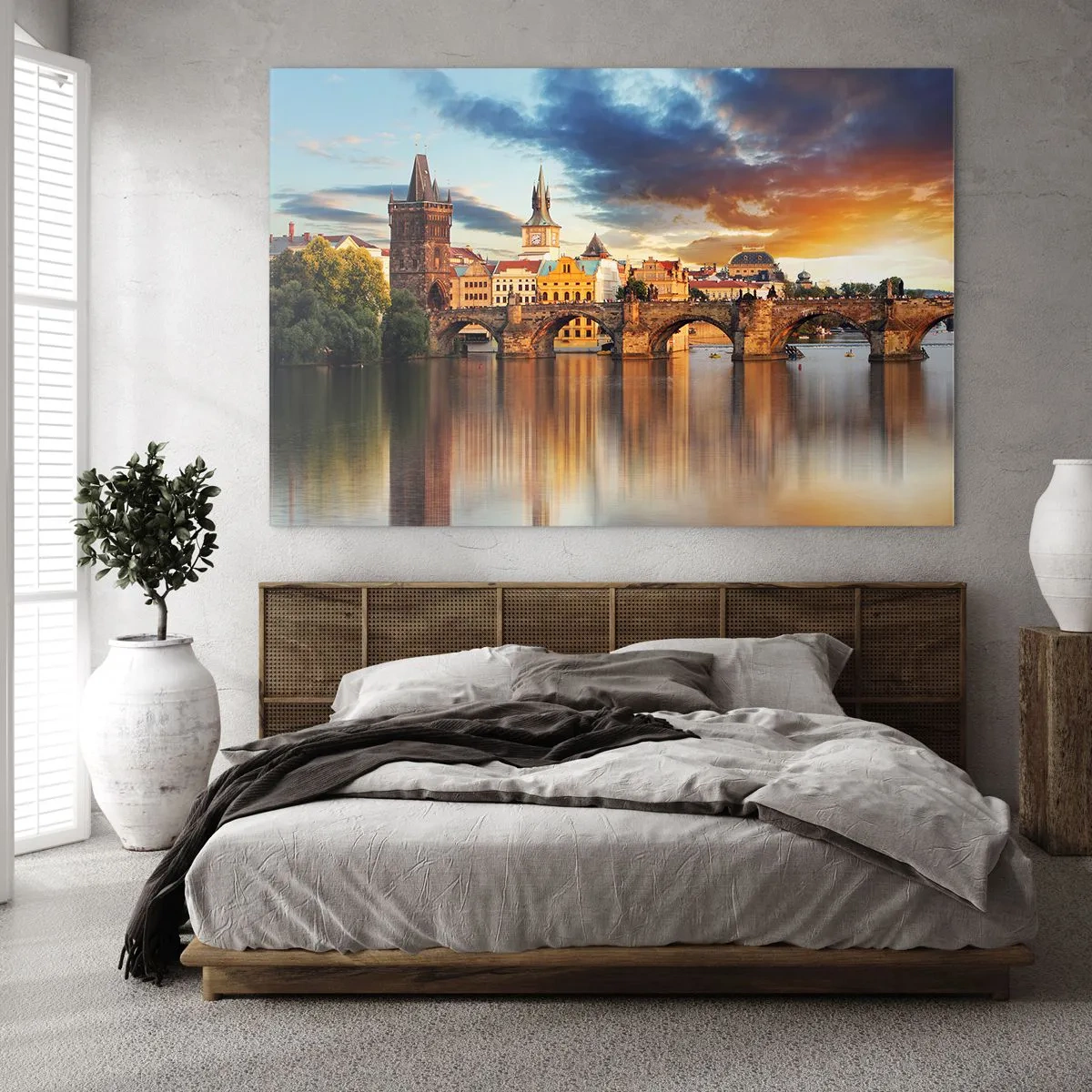 Obraz na skle - Karlov most pri západe slnka s malebnými budovami v pozadí - 70x50cm - Krásna od pradávna - Moderná nástenná dekorácia do obývacej izby a spálne ARTTOR