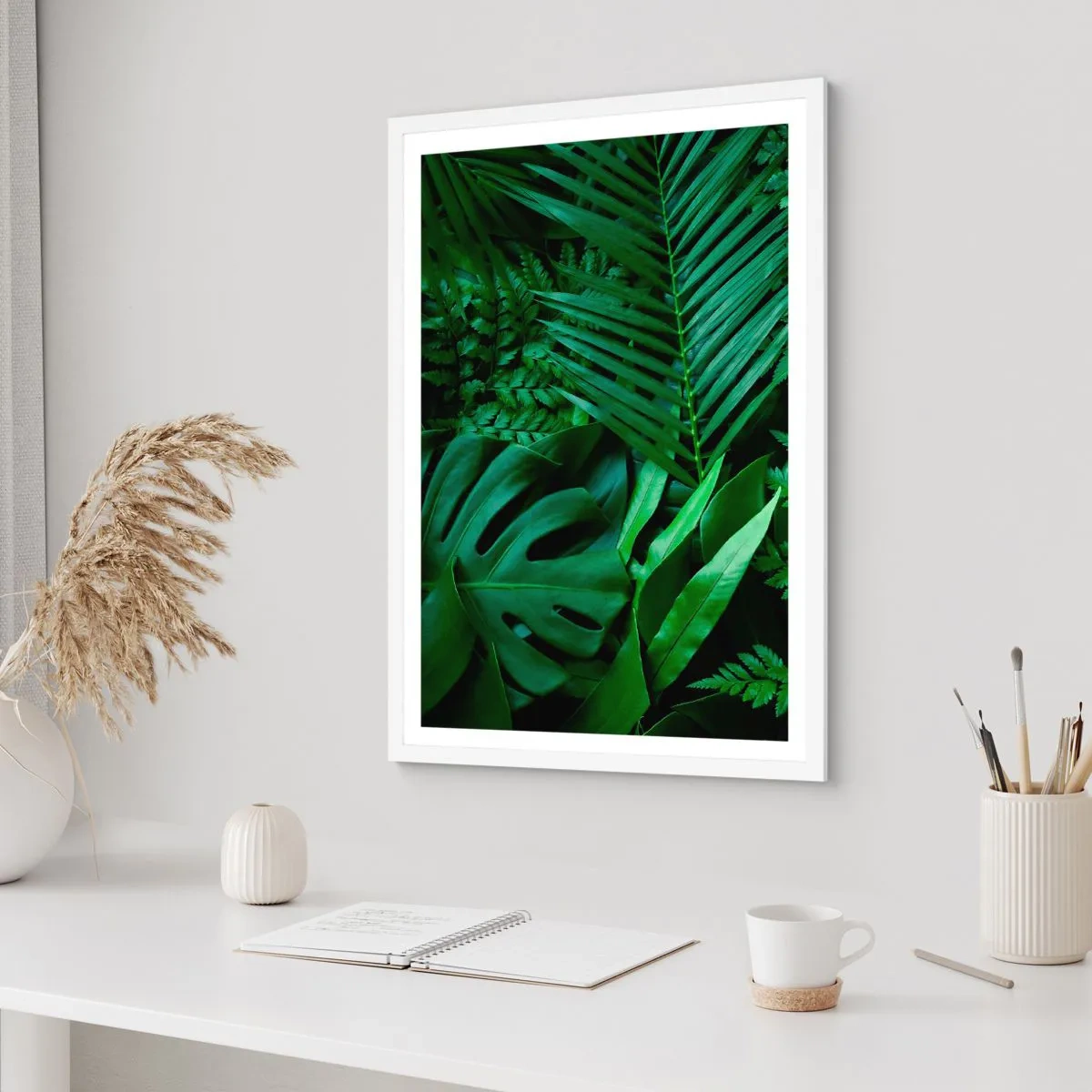 Plagát v bielom ráme - Objaté v zeleni - 70x100 cm