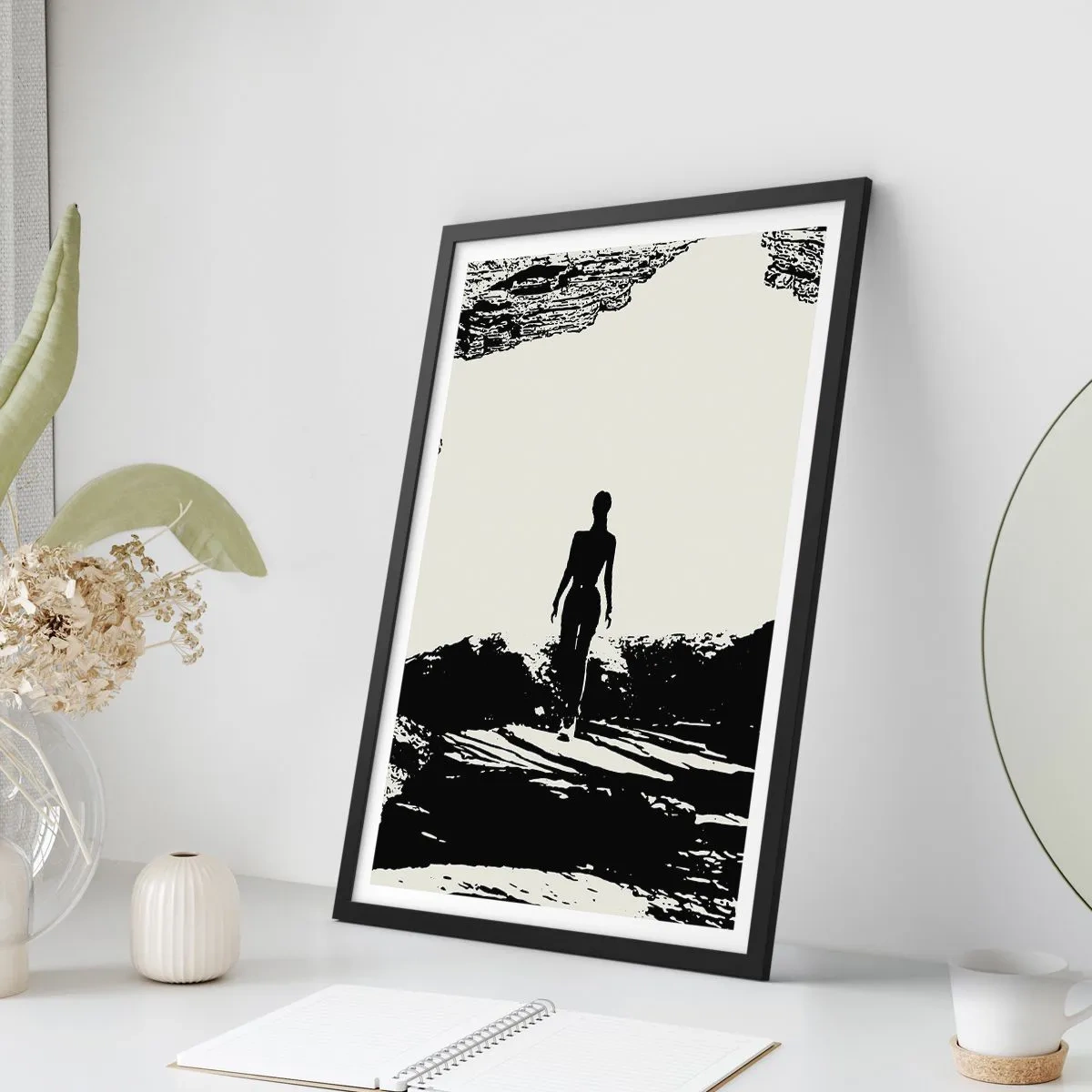 Plagát v čiernom ráme - Silueta ženy vychádzajúcej z jaskyne v kontrastnom štýle - 50x70cm - Nový pohľad - Moderná nástenná dekorácia do obývacej izby a spálne ARTTOR