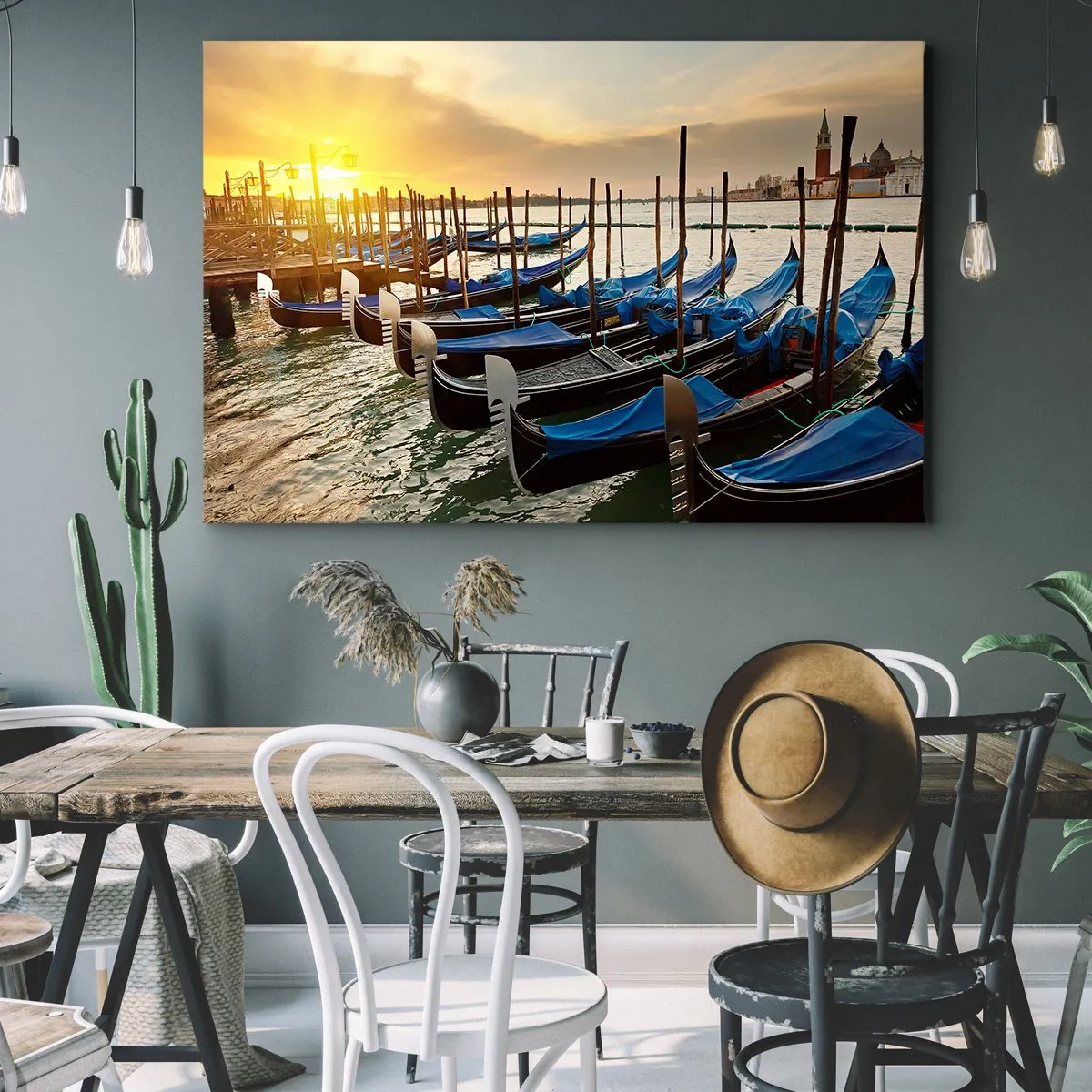 Obraz na plátne - Gondoly v Benátkach ráno vo svetle vychádzajúceho slnka - 70x50cm - Kým nastane zmätok - Moderná nástenná dekorácia do obývacej izby a spálne ARTTOR