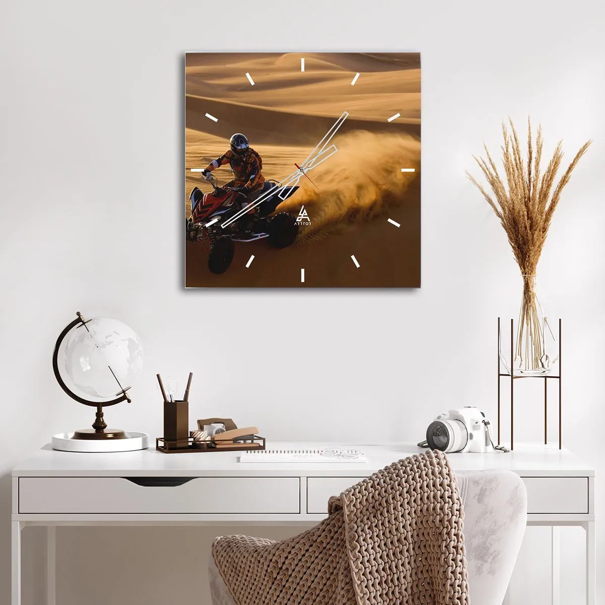 Nástenné hodiny - Na vlnách piesku - 30x30 cm