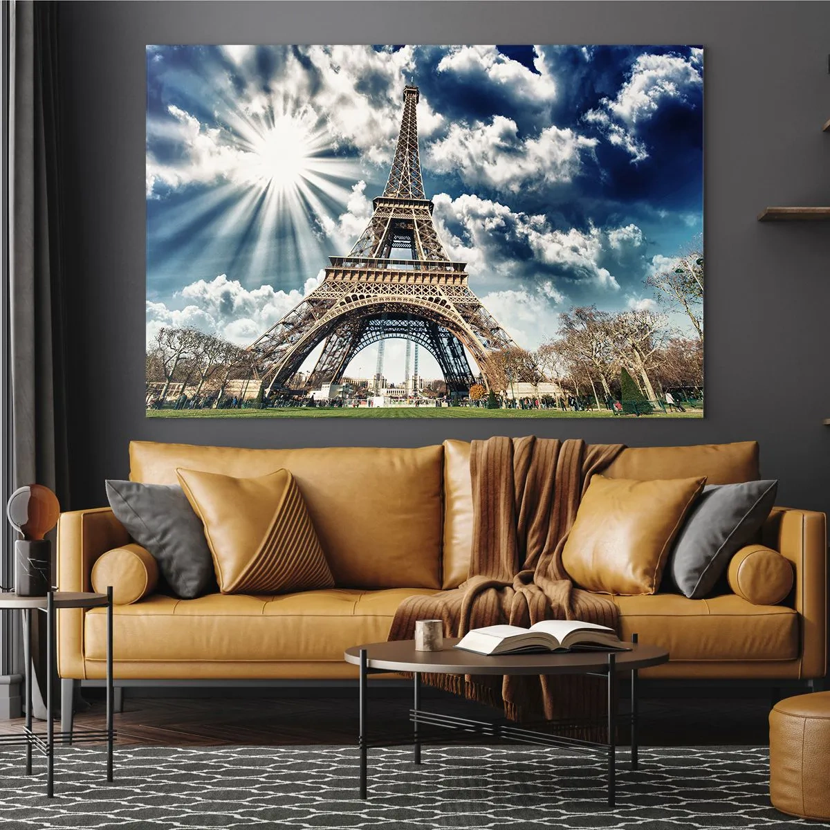 Obraz na skle - Eiffelova veža proti žiarivej oblohe - 70x50cm - Jediná taká pod slnkom - Moderná nástenná dekorácia do obývacej izby a spálne ARTTOR